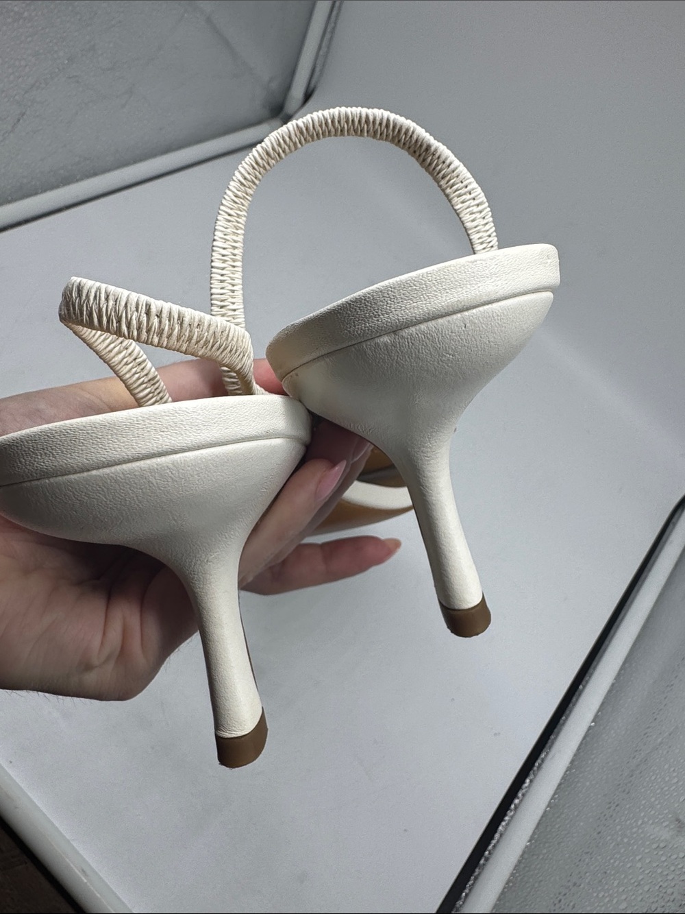 Reformation White Sling Back Heels Size 10 - Picture 9 of 16